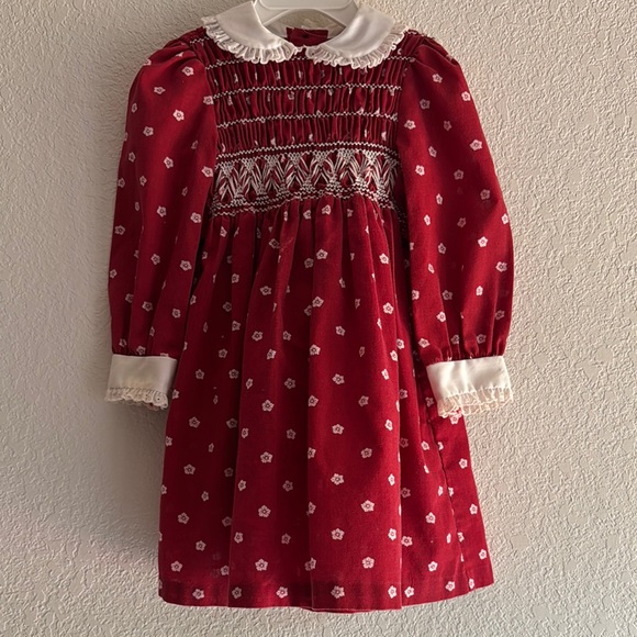 Polly Flinders Other - Vintage Red and White Smocked Dress with Peter Pan Collar